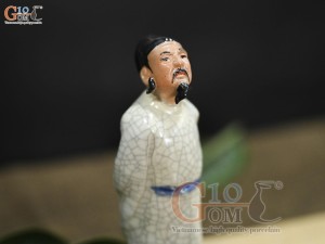 Tượng Lý Bạch ngắm trăng men rạn, cao 25cm