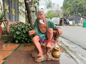 Tượng ông lão câu cá men xanh, kích thước cao 50cm 