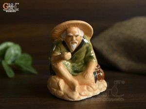 Tượng ông lão câu men màu, cao 9cm