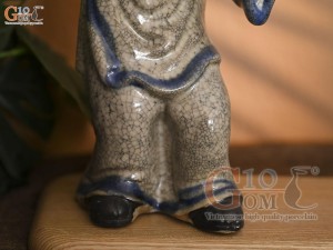 Tượng ông lão mai chống gậy men rạn, cao 25cm (ghép cây)