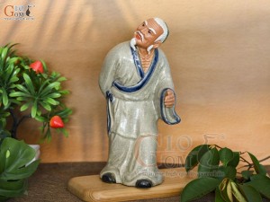 Tượng ông lão mai ghép cây men rạn, cao 27cm Tượng ông lão mai ghép cây men rạn, cao 27cm