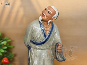 Tượng ông lão mai ghép cây men rạn, cao 27cm