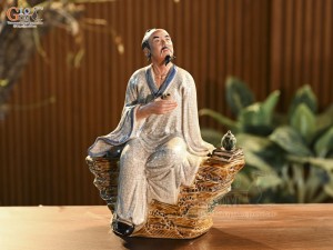 Tượng ông thần trà men rạn, cao 27cm