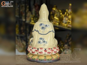 Tượng Quan Âm ngồi đài sen men màu, cao 35cm