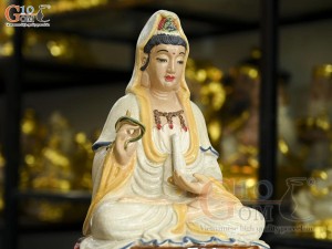 Tượng Quan Âm ngồi đài sen men rạn, cao 35cm