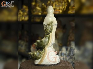 Tượng Quan Âm trên đài sen men rạn, cao 34cm