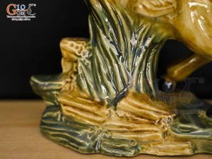 Tượng Quan Công đánh trận men rạn, cao 34cm