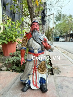 Tượng Quan Công men rạn, cao 46cm