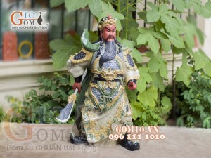 Tượng Quan Công men rạn, cao 80cm