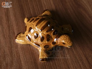 Tượng Rùa men nâu, dài 14cm