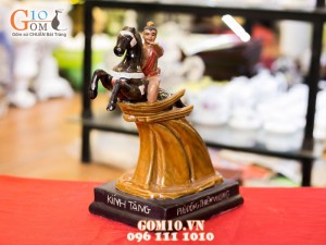 Tượng sứ Phù Đổng Thiên Vương 30cm