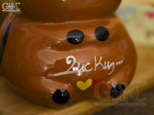 Tượng sứ tiết kiệm capybara màu nâu, cao 17cm