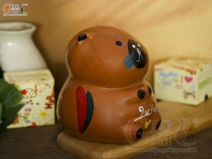 Tượng sứ tiết kiệm capybara màu nâu, cao 17cm