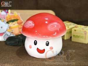 Tượng sứ tiết kiệm dáng nấm lùn màu đỏ, cao 16cm