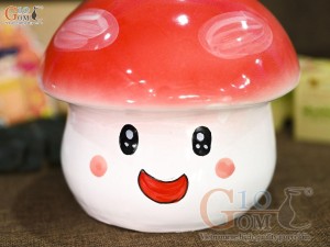 Tượng sứ tiết kiệm dáng nấm lùn màu đỏ, cao 16cm