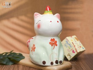 Tượng sứ tiết kiệm dáng ngựa màu xanh, cao 22cm