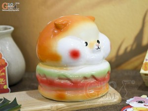 Tượng sứ tiết kiệm Shiba Burger màu cam, cao 17cm