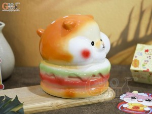 Tượng sứ tiết kiệm Shiba Burger màu cam, cao 17cm