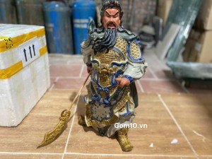 Tượng võ Quan Công men rạn, cao 62cm