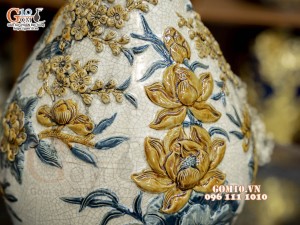 Tỳ bà men rạn đắp nổi Công Đào Phú Quý, cao 45cm