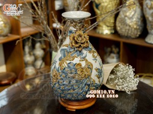 Tỳ bà men rạn đắp nổi Công Đào Phú Quý kênh, cao 45cm