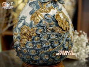 Tỳ bà men rạn đắp nổi Công Đào Phú Quý kênh, cao 45cm