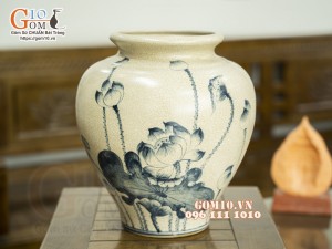 Vò cổ men rạn vẽ sen, 32cm